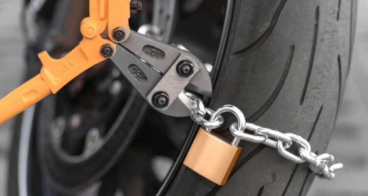 Ilustrasi pencurian motor/istock Ilustrasi pencurian motor/istock