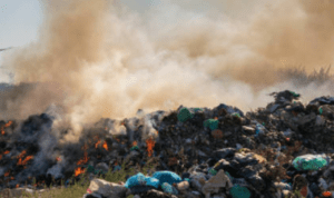 Tumpukan Sampah di Pisangan Tangsel Terbakar, Polisi Selidiki Penyebabnya