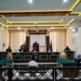 Foto : Terdakwa Ashari menjadi sidang di PN Pati. (Sumber. Mitrapost.com/ Ilham)