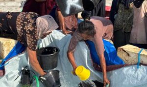Foto : Bantuan air bersih di Kecamatan Jaken tepat Desa Ronggo. (Dok. Pemdes Ronggo)