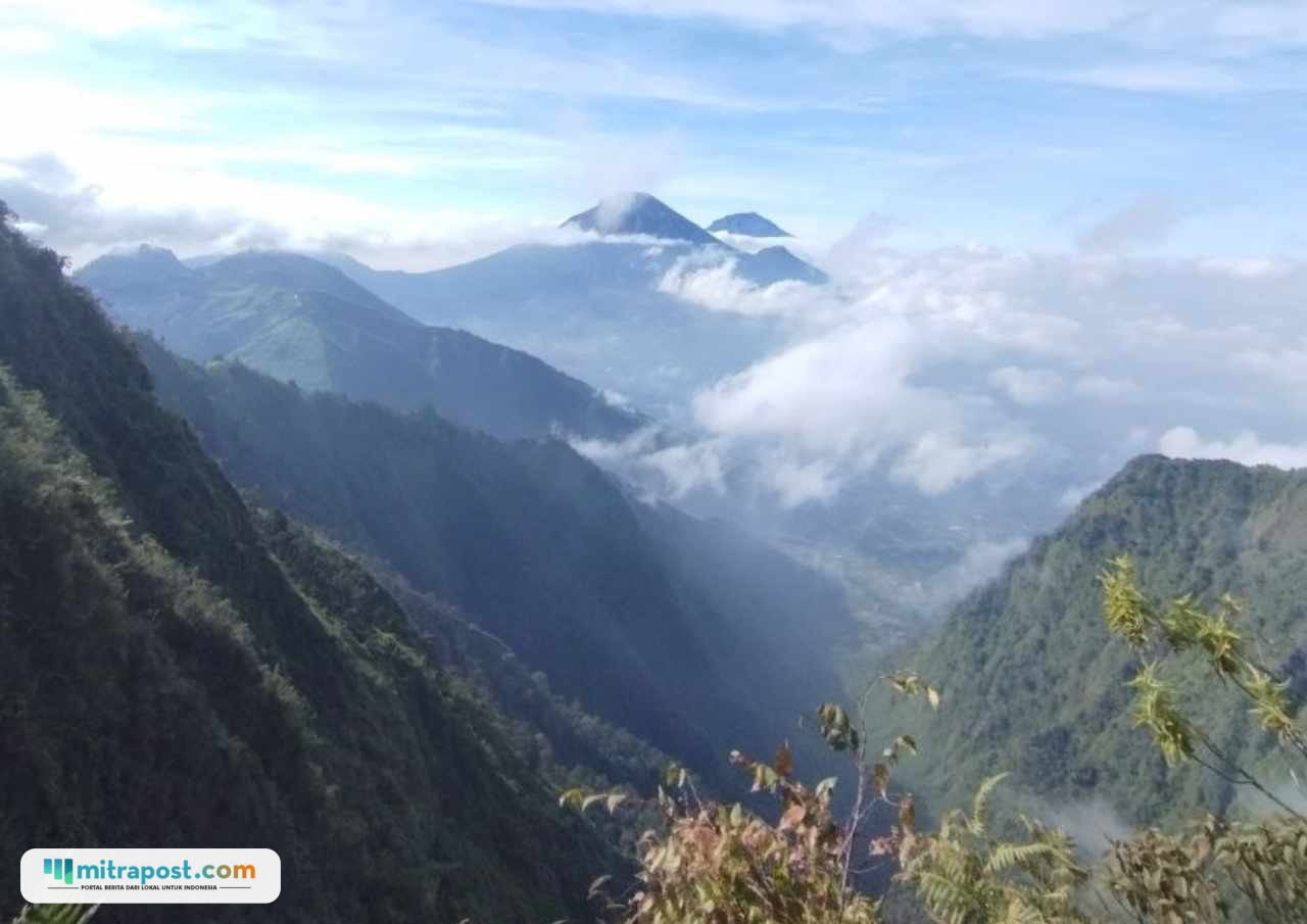 Jalur Pendakian Gunung Kawasan Jateng di Bawah Naungan KPH Kedu Utara Ditutup Sementara Jalur Pendakian Gunung Kawasan Jateng di Bawah Naungan KPH Kedu Utara Ditutup Sementara