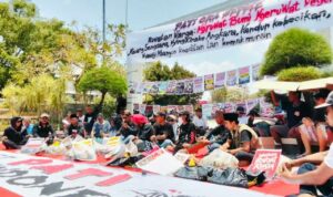 Foto : POS gelar ruwatan di Alun-alun Simpang Lima Pati. (Sumber. Mitrapost.com/ Ilham)