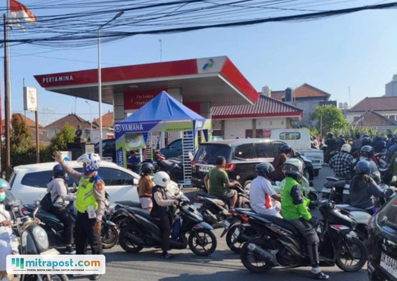 Antrean BBM di Bali Mengular, Dirut Pertamina Sebut Kapal Tanker Alami Kendala saat Bongkar Muat