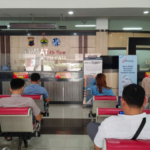 Foto : Pelayanan pemutihan denda pajak kendaraan bermotor (PKB) di kantor UPPD Samsat Pati. (Sumber. Mitrapost.com/ Ilham) Foto : Pelayanan pemutihan denda pajak kendaraan bermotor (PKB) di kantor UPPD Samsat Pati. (Sumber. Mitrapost.com/ Ilham)