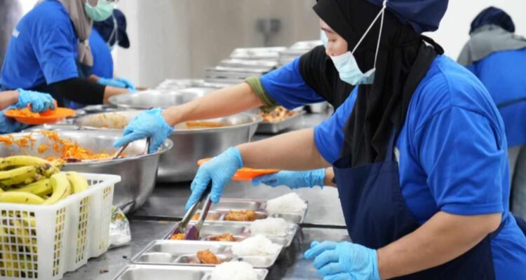 Diduga Lakukan Pencambukan terhadap Karyawan, Korwil SPPG Purwakarta Dicopot Jabatannya