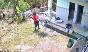 Foto : pelaku pencurian pakaian dalam di Desa Jembangan Kecamatan Batangan. (Dok. Tangkapan layar di Media sosial)