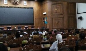 audiensi-dprd-pati-sekolah-rakyat Foto : Audiensi di DPRD Kabupaten Pati. (Sumber. Mitrapost.com/ Ilham)