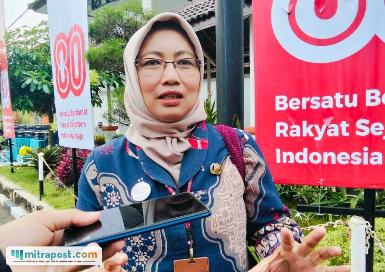 Foto : Kepala Dinsosp3akb Kabupaten Pati, Aviani Tritanti Venusia. (Sumber. Mitrapost.com/ Ilham) Foto : Kepala Dinsosp3akb Kabupaten Pati, Aviani Tritanti Venusia. (Sumber. Mitrapost.com/ Ilham)