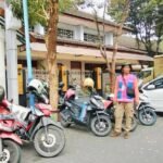 Foto : Juru parkir di kawasan Alun-alun Simpang Lima Pati. (Sumber. Mitrapost.com/ Ilham)