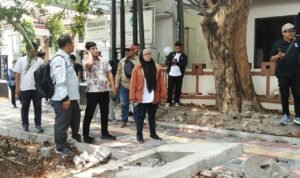 Foto : Kementerian PU tinjau lokasi trotoar di Jalan Panglima Sudirman Pati. (Sumber. Mitrapost.com/ Ilham)