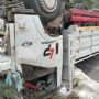 Foto : Truk muatan Gypsum terguling di jalan Pati-Gembong tepat Desa Wonosekar. (Dok. Satlantas Polresta Pati)