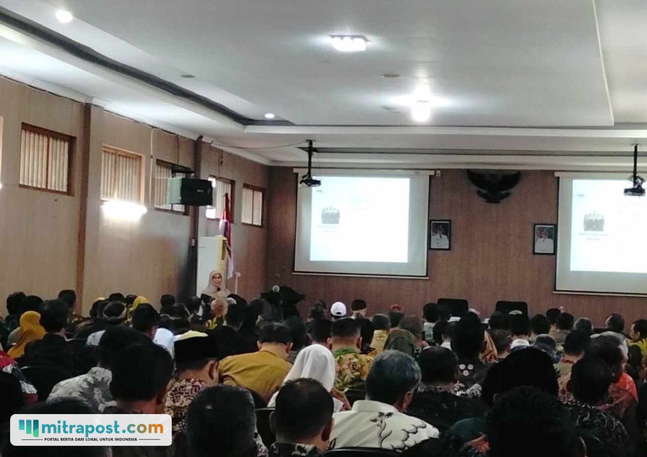 Foto : Asistensi dari KPK di Ruang Penjawi Setda Kabupaten Pati, Selasa (20/10/2026). (Sumber. Mitrapost.com/ Ilham)