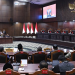 mk-sidang-ijazah-gibran Kisruh Ijazah SMA Wapres Gibran: Ini Penjelasan MK Tidak Kabulkan Gugatan Pemohon