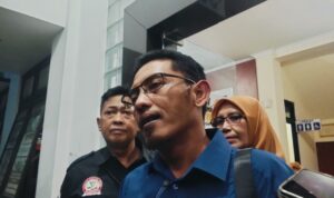 Foto : Kuasa Hukum Korban, Zuhad Anis Fuad ditemui di Polresta Pati, Senin (26/10/2026) malam. (Sumber. Mitrapost.com/ Ilham)