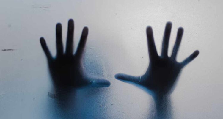 prostitusi-online Bejat! Suami di Surabaya Jerumuskan Istrinya Jadi PSK demi Fantasi Seks dan Faktor Ekonomi