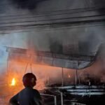 Foto : Kebakaran di toko pakaian tepat Desa Waturoyo Kecamatan Margoyoso Pati. (Dok. Damkar Pati)
