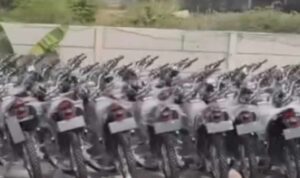 Viral Deretan Motor Trail KLX di Jalan Inspeksi Bekasi/tangkap layar