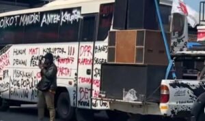 Demo Depan Pabrik Udang Pati /tangkap layar